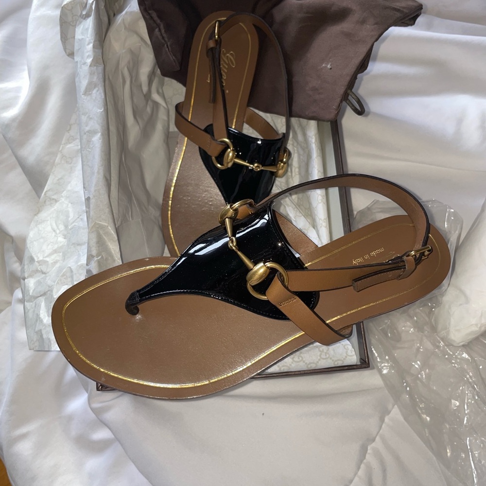 Gucci flats